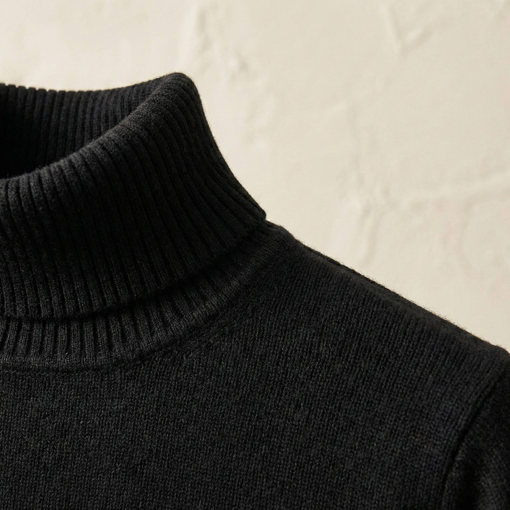 Fine Knit Turtleneck - Black